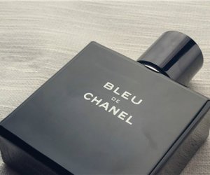 香奈儿蔚蓝男士香水评价：香味是否真的令人难以抗拒？