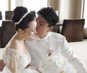 李小璐删除结婚照并否认协议，与贾乃亮现况是否已离婚引猜测