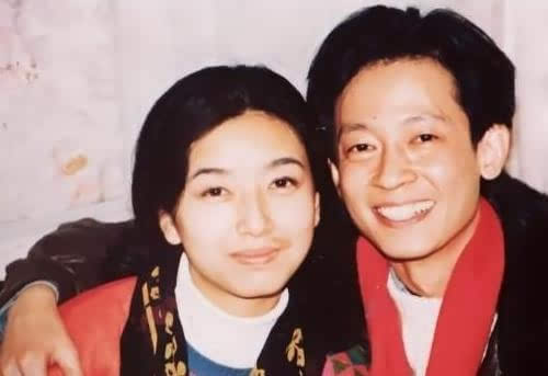 王志文情史揭秘：为何未娶江珊，两任妻子及女儿照片，与徐帆分手缘由