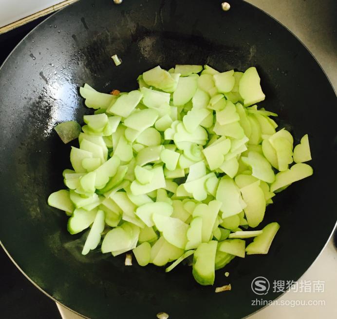 佛手瓜炒肉片的做法 很有用